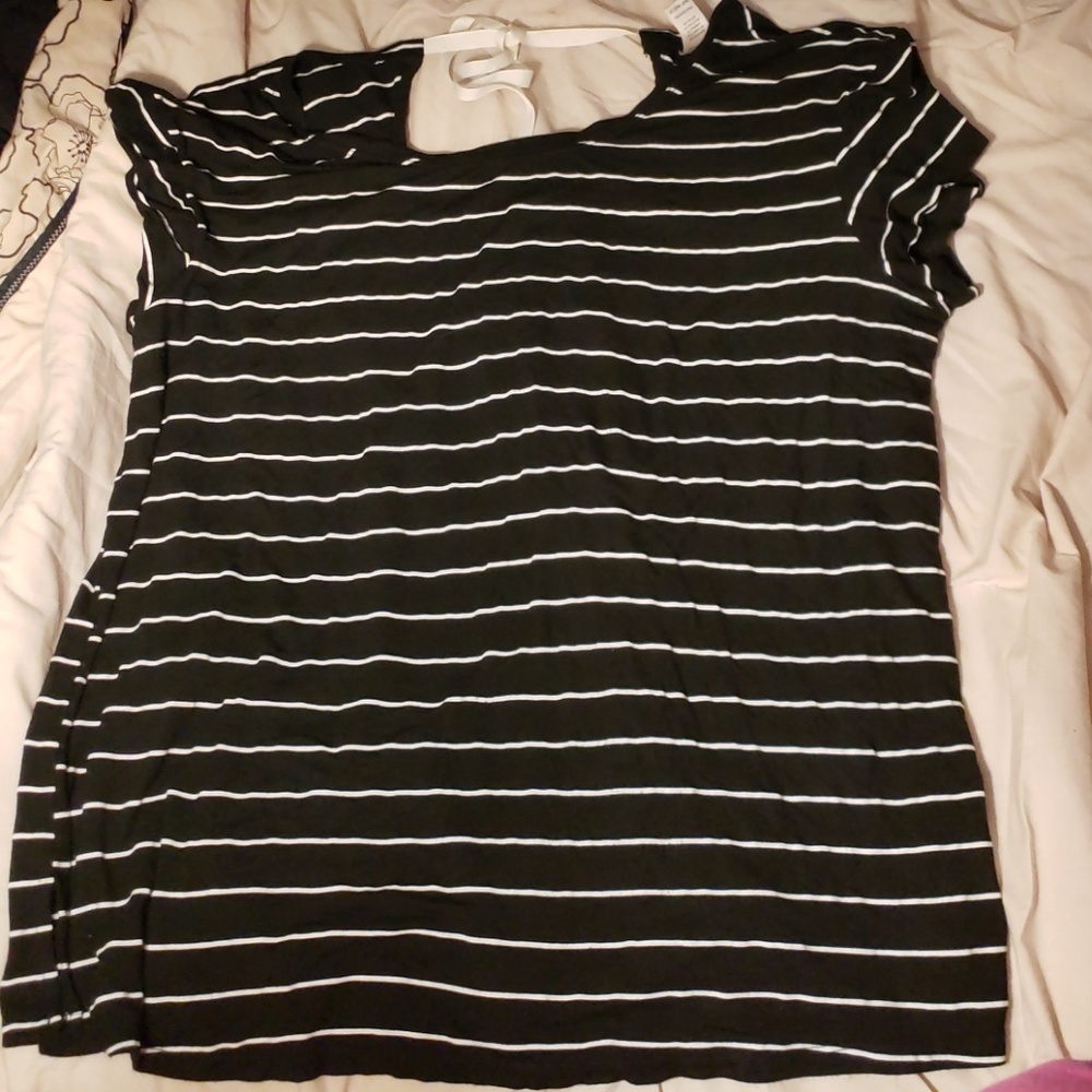 Short sleeve shirt